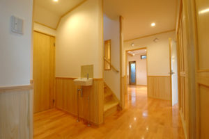 廊下 洗面所前から玄関方面